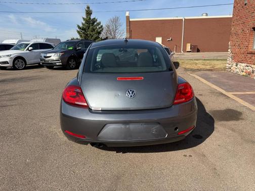 Gray 2014 Volkswagen Beetle 1.8T