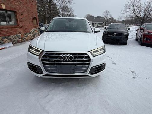 2018 Audi Q5 2.0T Premium Plus