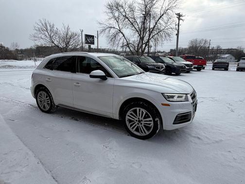 2018 Audi Q5 2.0T Premium Plus