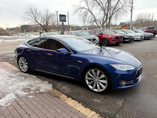 2015 Tesla Model S 85D