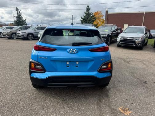 2021 Hyundai KONA SE
