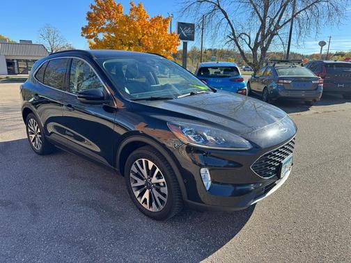 2020 Ford Escape Titanium