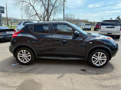 Sapphire Black 2012 Nissan Juke SL