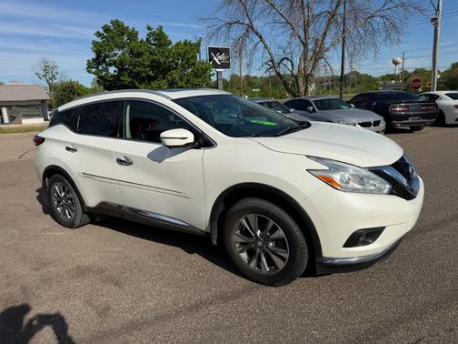 White 2017 Nissan Murano SL