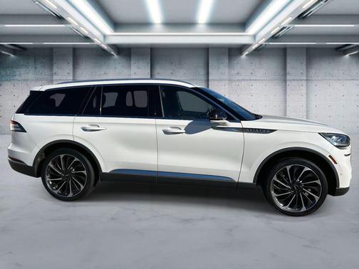 2023 Lincoln Aviator Reserve AWD