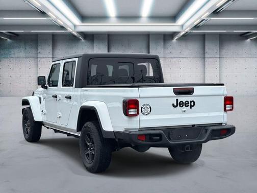 2022 Jeep Gladiator Sport S