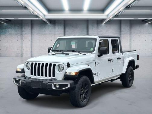 2022 Jeep Gladiator Sport S
