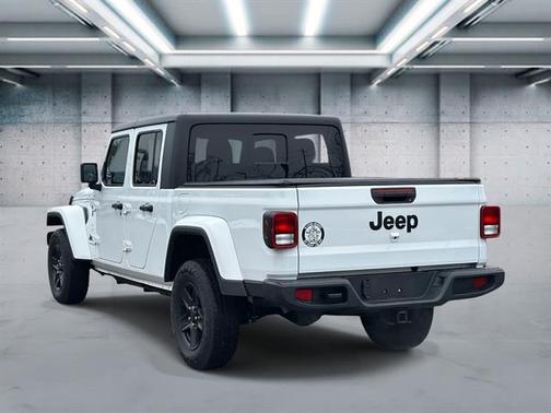 Bright White Clearcoat 2022 Jeep Gladiator Sport S