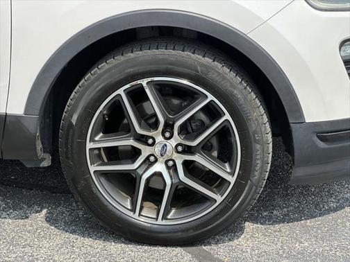 2019 Ford Explorer Sport