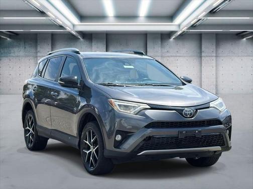2017 Toyota RAV4 SE