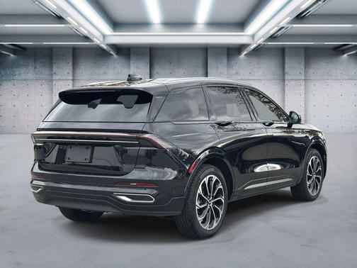 2024 Lincoln Nautilus Reserve