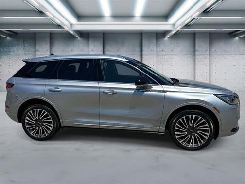 Silver Radiance Metallic Clearcoat 2022 Lincoln Corsair Standard
