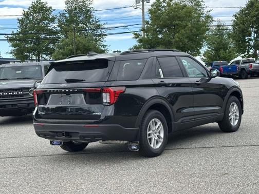 Agate Black Metallic 2026 Ford Explorer Active