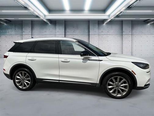 Pristine White Metallic Tri-Coat 2022 Lincoln Corsair Standard