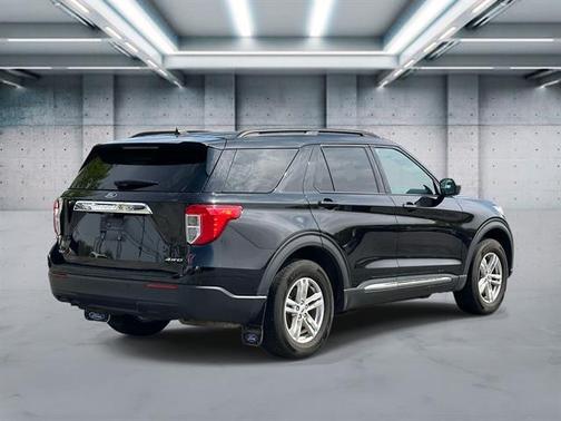 Agate Black Metallic 2023 Ford Explorer XLT