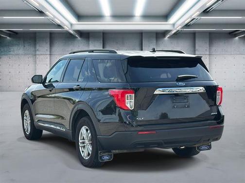Agate Black Metallic 2023 Ford Explorer XLT