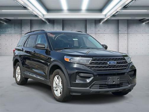 Agate Black Metallic 2023 Ford Explorer XLT