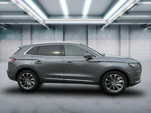 2021 Lincoln Nautilus Reserve