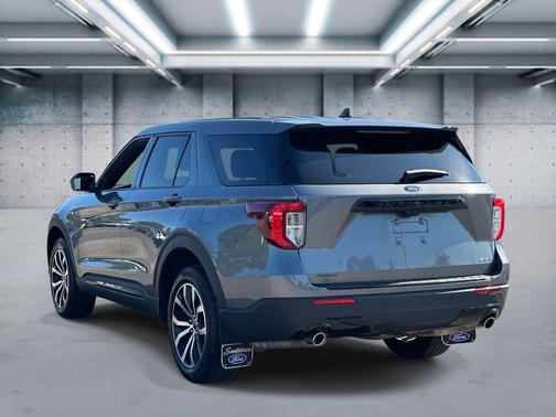 2022 Ford Explorer ST-Line