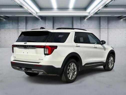 Star White Metallic Tri-Coat 2025 Ford Explorer Active
