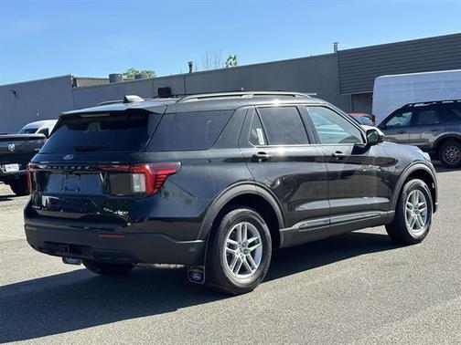 Agate Black Metallic 2026 Ford Explorer Active