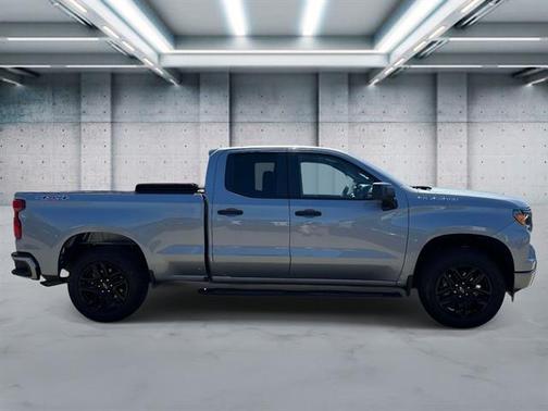 Sterling Gray Metallic 2024 Chevrolet Silverado 1500 Custom
