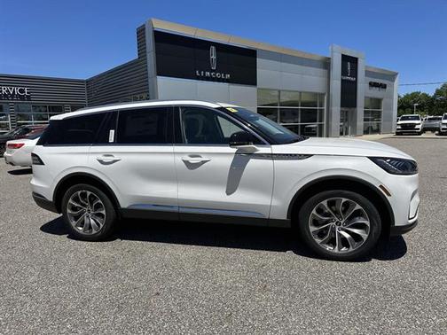 Pristine White Metallic Tri-Coat 2026 Lincoln Aviator Reserve AWD