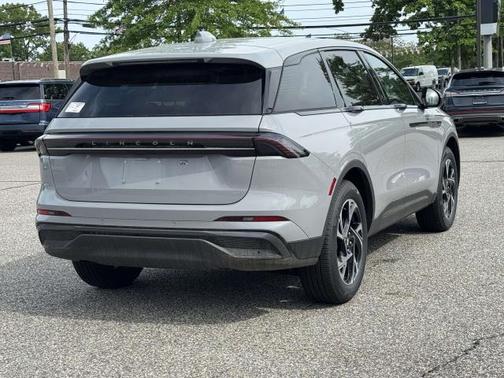 Gray Matter Metallic Clearcoat 2026 Lincoln Nautilus Premiere