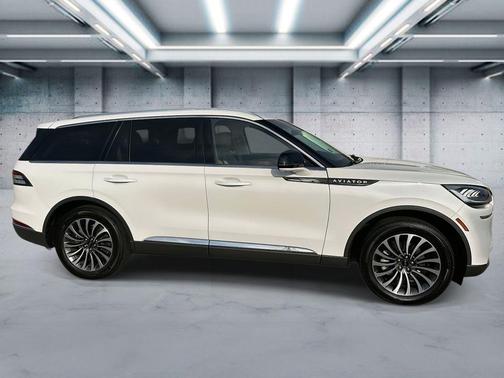 2023 Lincoln Aviator Reserve AWD