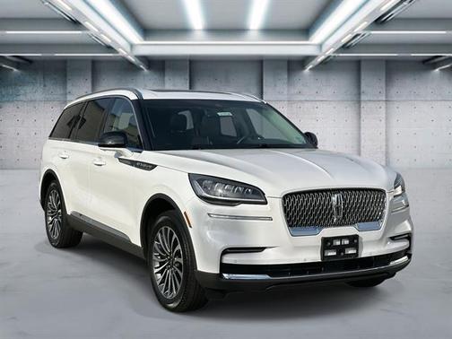 Pristine White Metallic Tri-Coat 2023 Lincoln Aviator Reserve AWD