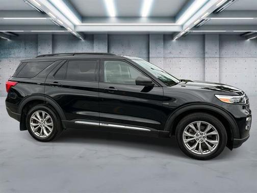 Agate Black 2023 Ford Explorer XLT