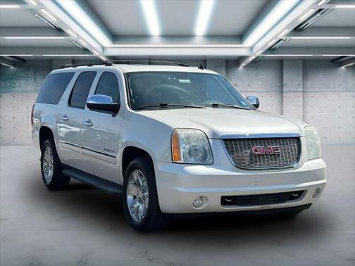2011 GMC Yukon XL 1500 SLT