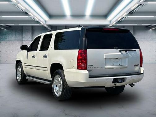 2011 GMC Yukon XL 1500 SLT