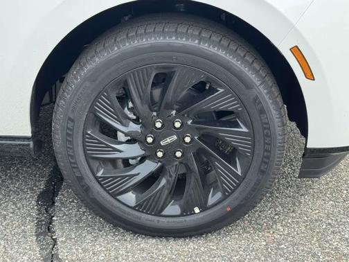Pristine White Metallic Tri-Coat 2026 Lincoln Navigator Reserve