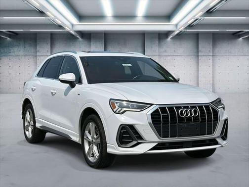 2022 Audi Q3 45 S line Premium Plus