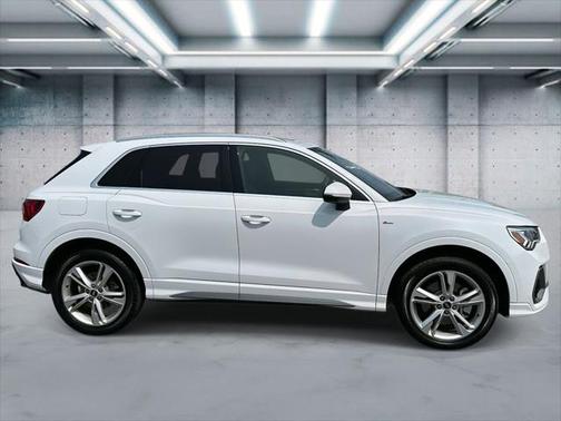 2022 Audi Q3 45 S line Premium Plus