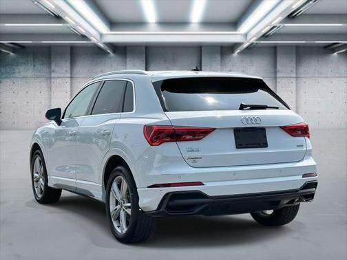 2022 Audi Q3 45 S line Premium Plus