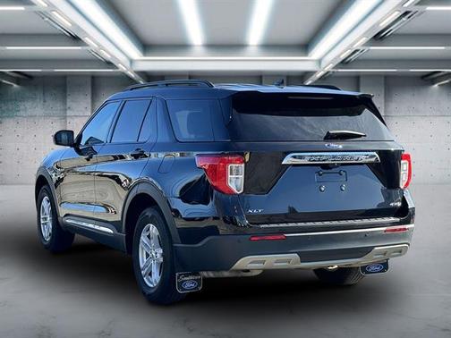 Agate Black Metallic 2021 Ford Explorer XLT
