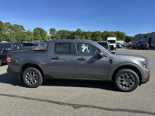 Carbonized Gray Metallic 2026 Ford Maverick XLT