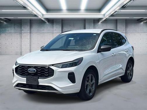 Oxford White 2023 Ford Escape ST-Line