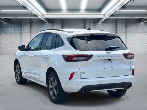 Oxford White 2023 Ford Escape ST-Line