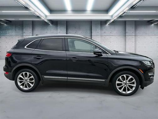 Infinite Black 2019 Lincoln MKC Select