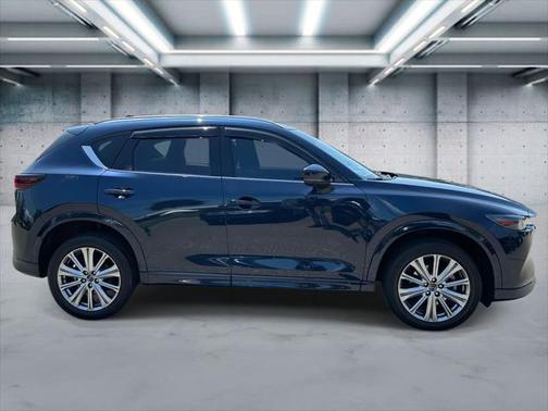 2022 Mazda CX-5 Signature