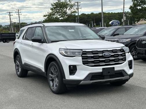 Star White Metallic Tri-Coat 2026 Ford Explorer Active