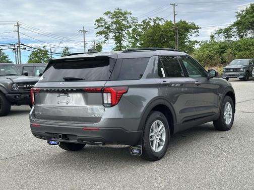 Carbonized Gray Metallic 2026 Ford Explorer Active
