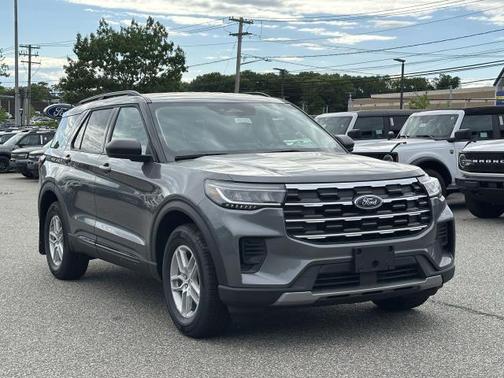 Carbonized Gray Metallic 2026 Ford Explorer Active