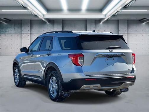 Iconic Silver Metallic 2023 Ford Explorer XLT