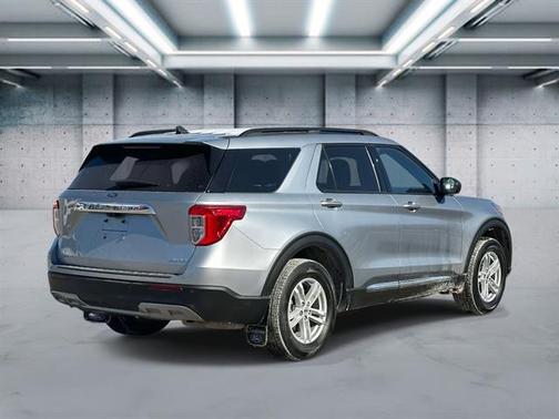 Iconic Silver Metallic 2023 Ford Explorer XLT
