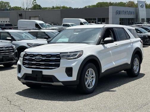 Star White Metallic Tri-Coat 2026 Ford Explorer Active