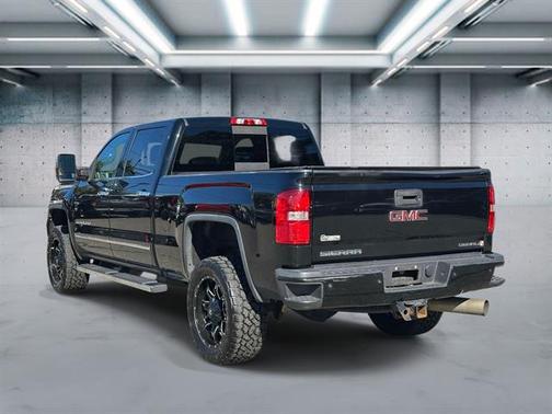 Onyx Black 2019 GMC Sierra 2500 Denali